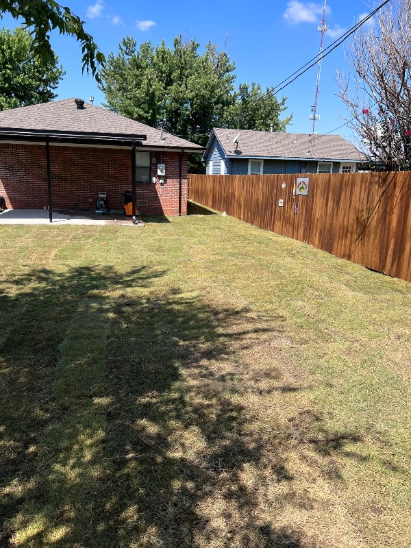 Foto del edificio - 422 Chartrand Ave