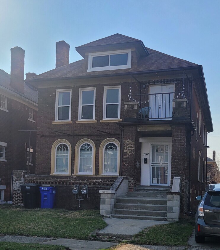1947 Hazelwood St Unit Lower, Detroit, MI 48206 Apartments in Detroit, MI