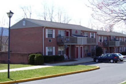 Building Photo - Bolivar Court Apartments