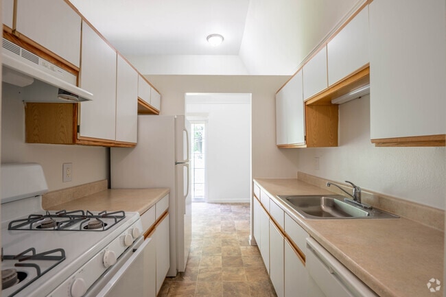 Interior Photo - The Pines at SoBro
