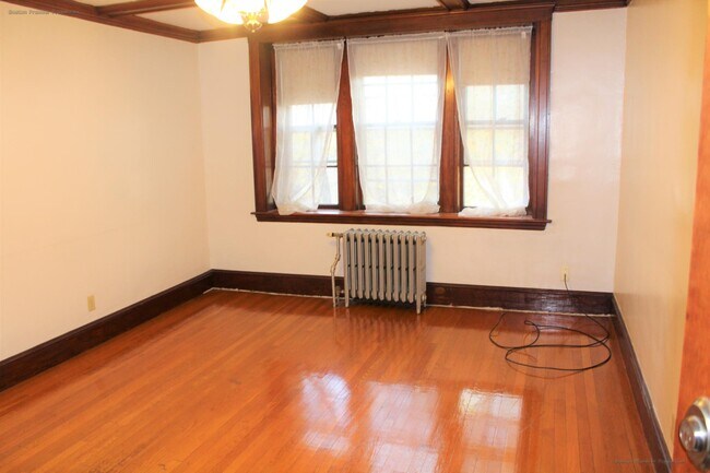 Building Photo - 200 Presidents Ln