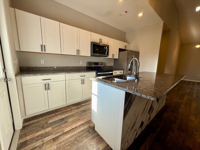 Foto del edificio - 144 Gerald Bryant Rd
