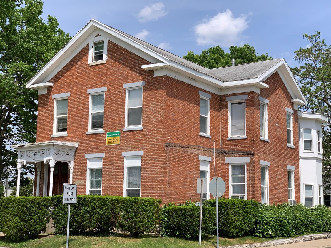 Building Photo - 715 N 4th St