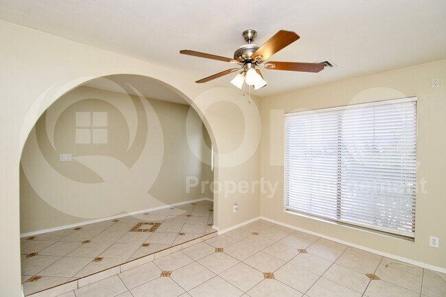 Building Photo - 4526 W Orchid Ln