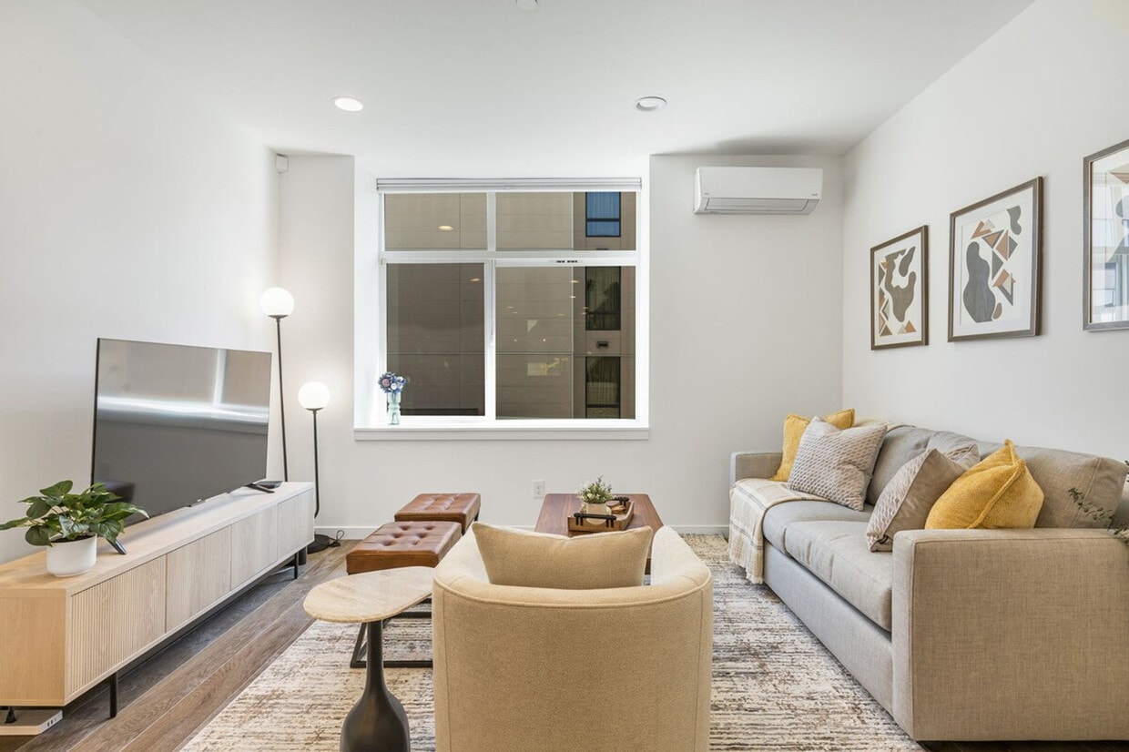 Foto principal - 722 3rd Ave N