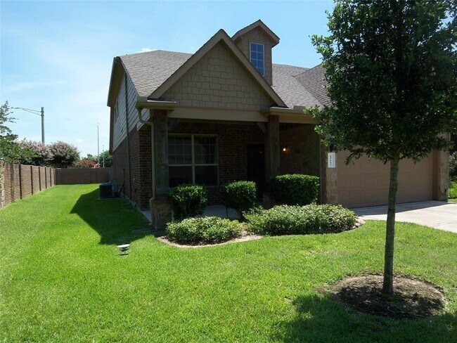 Building Photo - 19662 Candlewood Oaks Ln