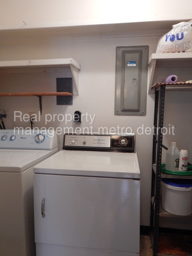 15644 Dupage Blvd, Taylor, MI 48180 House Rental in Taylor, MI