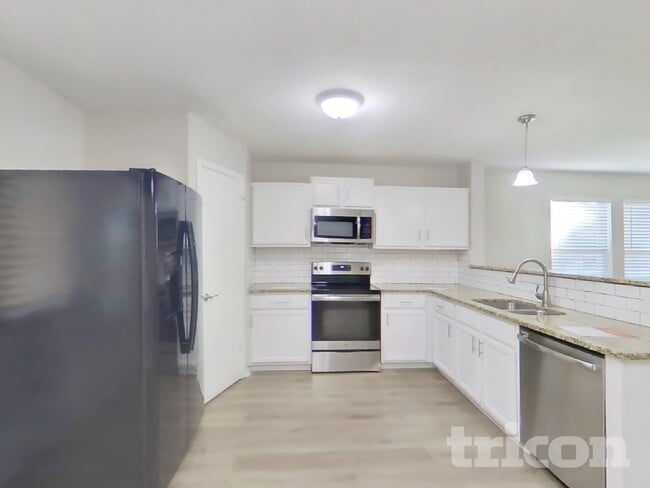 Building Photo - 6647 Hartnet Fields