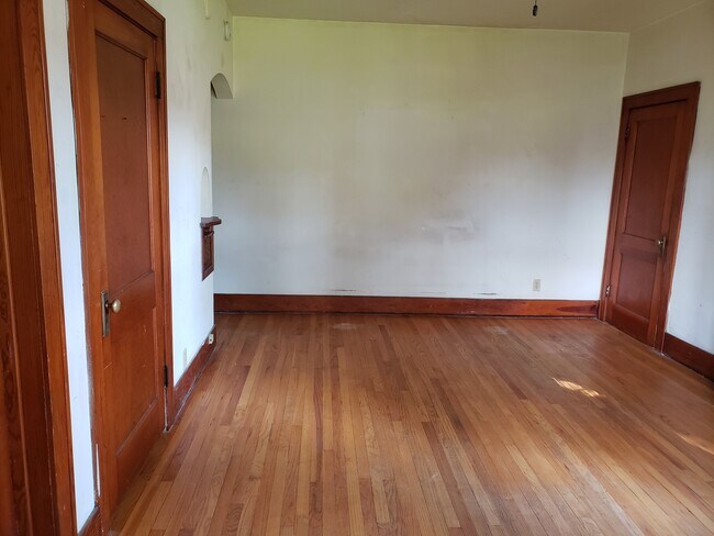 Sala principal - 225 W 16th St