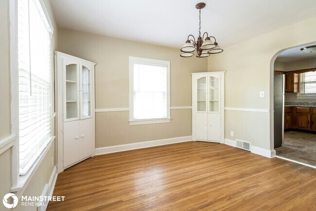 Building Photo - 4620 Hillside Dr, Louisville, KY 40216