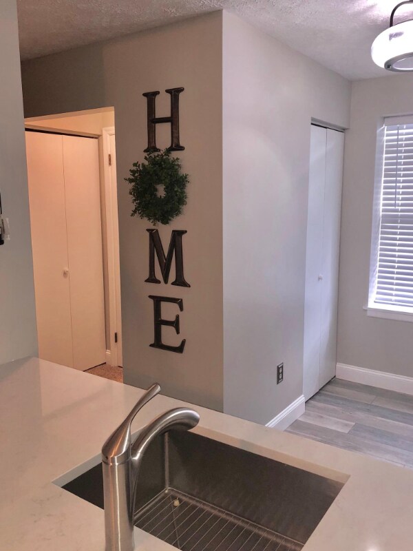 Foto del edificio - 104 Kendall Ln