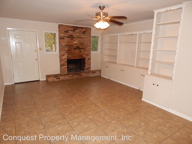 Building Photo - 2912 Roanoke Ln