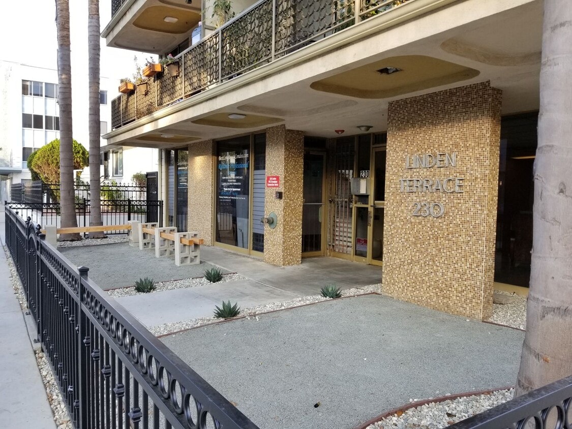 Primary Photo - 1 bed /1 bath Downtown Long Beach