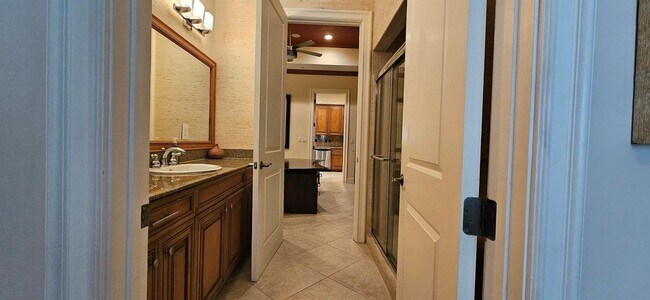 Foto del edificio - 16117 Emerald Estates Dr