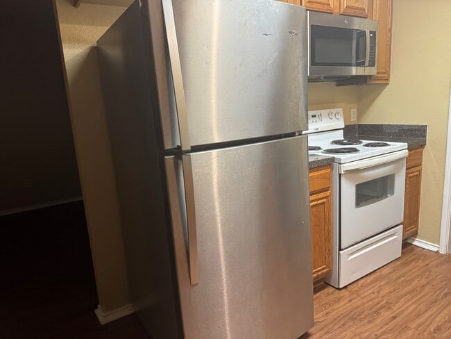 Building Photo - 2300 Coleman Ave