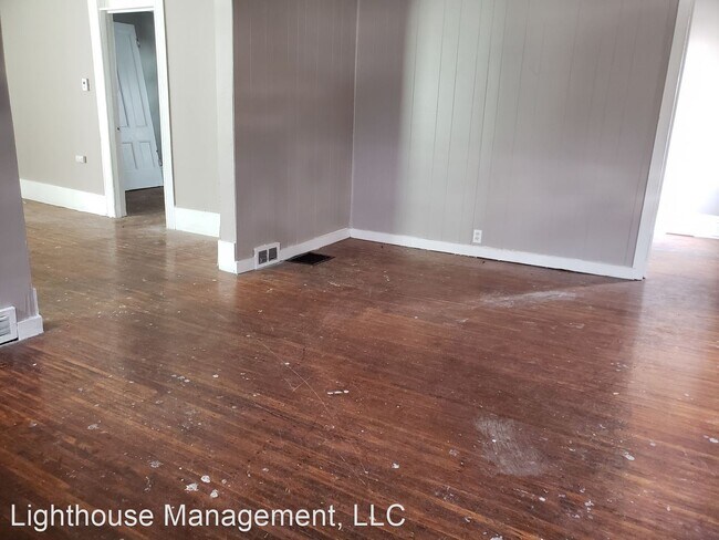 Building Photo - 4 br, 1 bath House - 375 Hawley St.