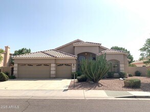 Building Photo - 6281 W Corona Dr