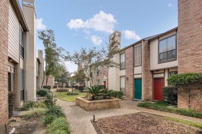 Building Photo - 1201 McDuffie St