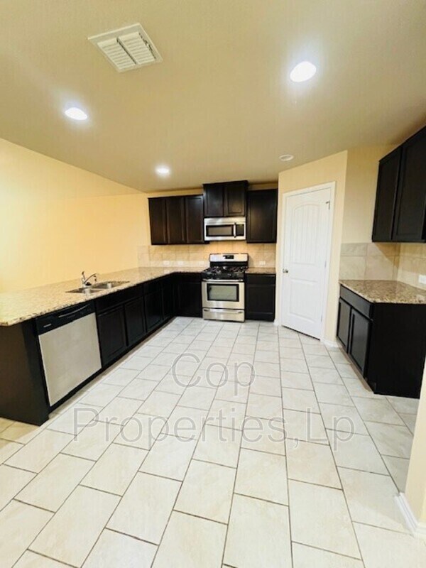 Building Photo - 12110 Kruth Pt