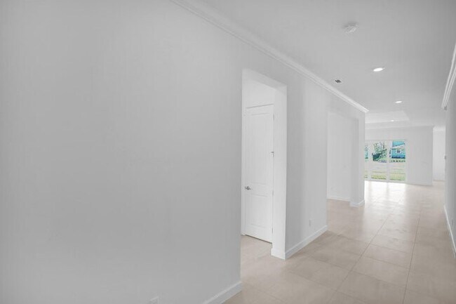 Building Photo - 19411 Broad Shore Walk