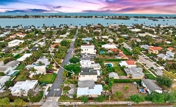 Building Photo - 240 Santa Lucia Dr