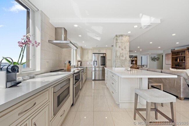 Foto del edificio - 5380 N Ocean Dr