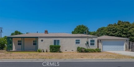 Building Photo - 9859 Howland Dr