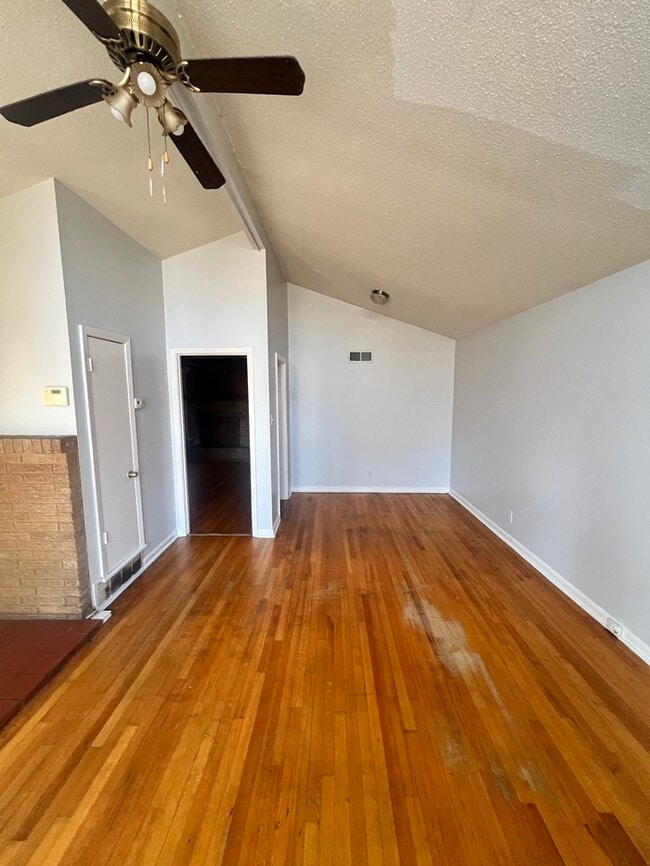 Building Photo - Nice Home For Rent