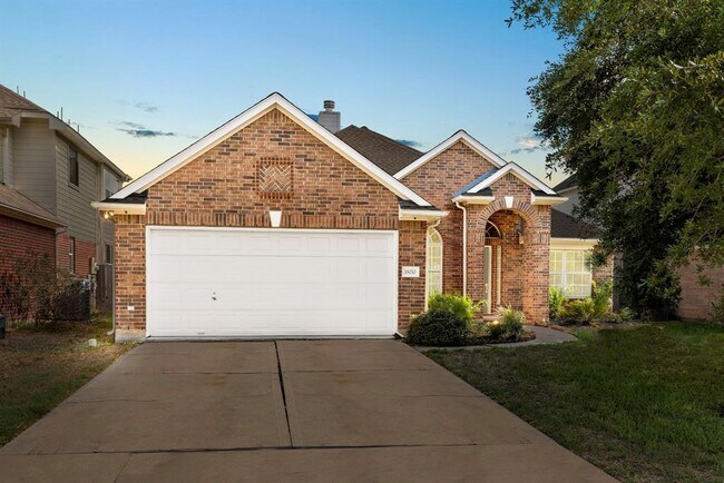 Building Photo - 18010 Memorial Falls Dr