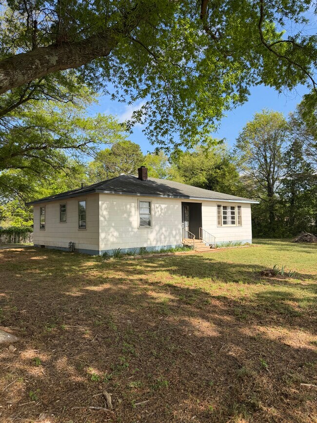 Foto del edificio - 708 Springfield Rd