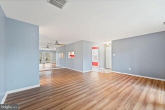 Building Photo - 1607 Hawthorne Ct