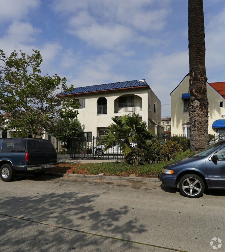 Foto del edificio - 715 S Gramercy Pl