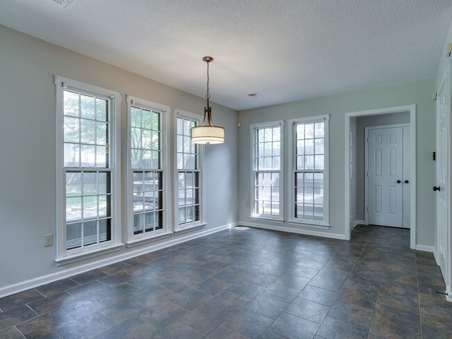 Foto del edificio - Newly Renovated Home in Germantown Trails!