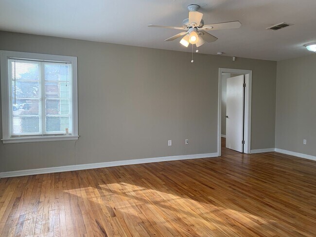 Building Photo - Great home in Tech Terace!
