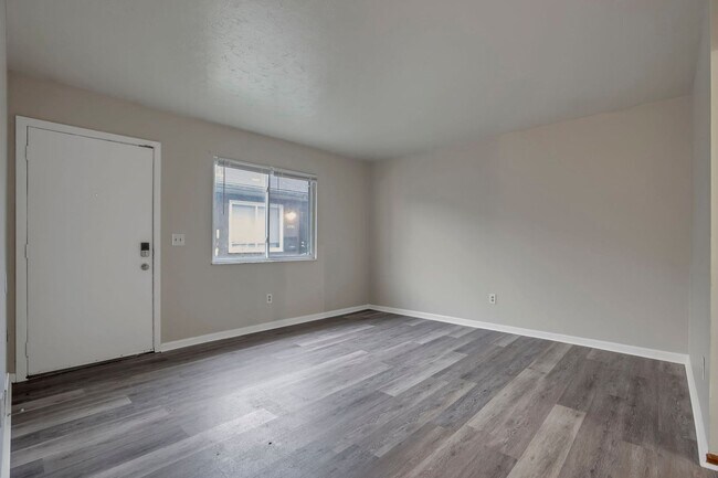 Foto del edificio - 2460-2462-2462 Hiawatha St