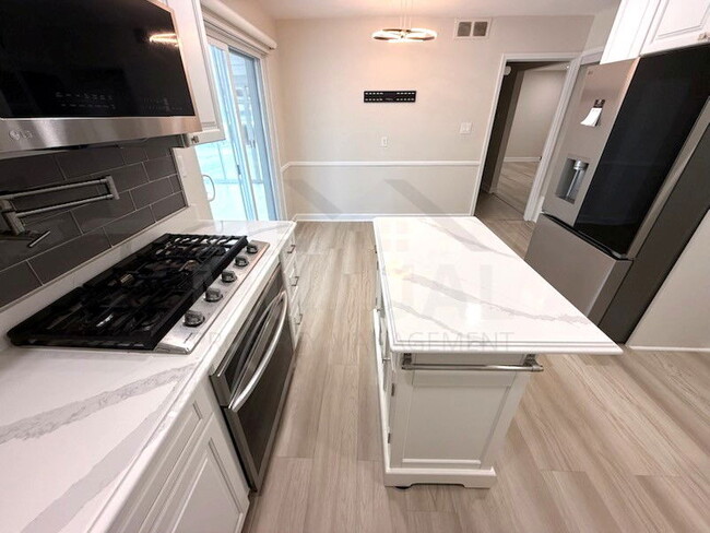 Building Photo - 23838 Barfield St