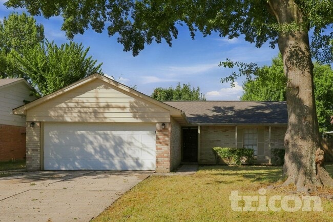 Building Photo - 24019 Lone Elm Dr