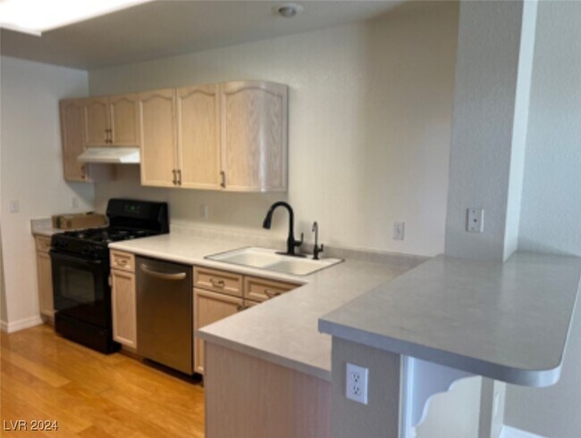 Building Photo - 8413 Sewards Bluff Ave