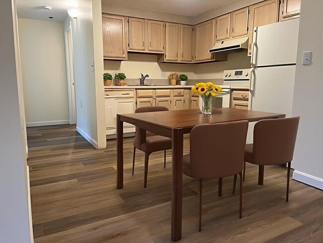 Building Photo - 324 Washington St