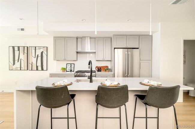 Foto del edificio - 267 S Jackson St