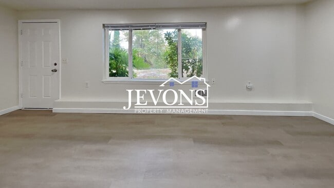 Building Photo - 10427 Aqua Way S