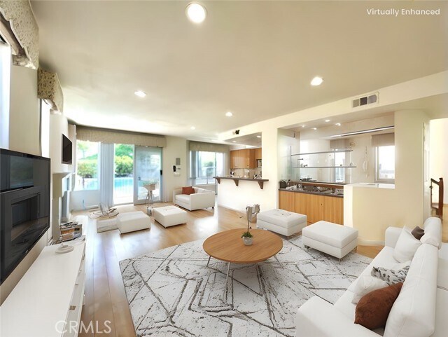 Foto del edificio - 18540 Dancy St