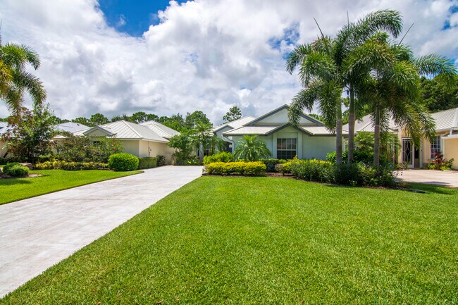 Foto del edificio - 9439 Poinciana Ct