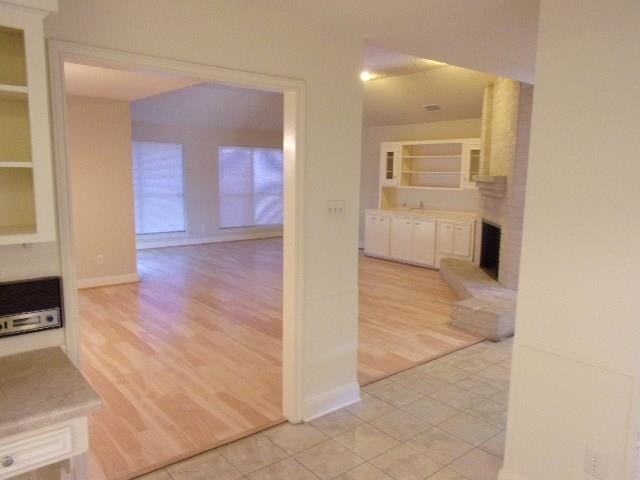 Building Photo - 7839 Oakington Dr
