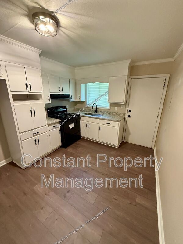 Foto del edificio - 4279 Ayers Rd