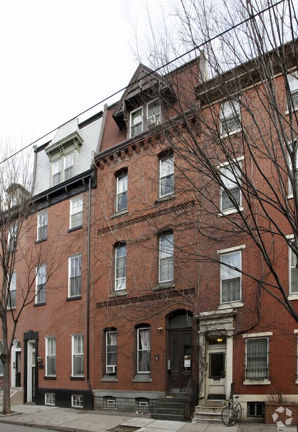 Building Photo - 331 S 12th St