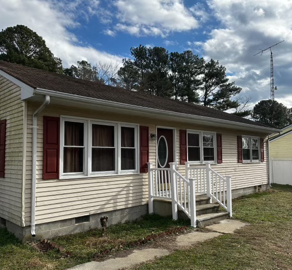 Primary Photo - 22077 Shore Dr