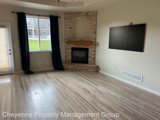 Building Photo - 4 br, 3 bath House - 1100 White Water Ct.