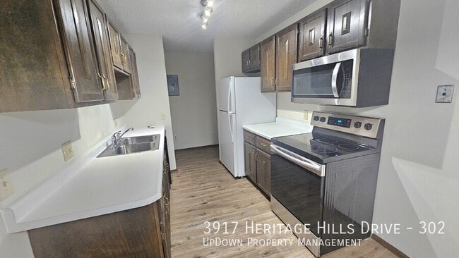 Building Photo - 3917 Heritage Hills Dr