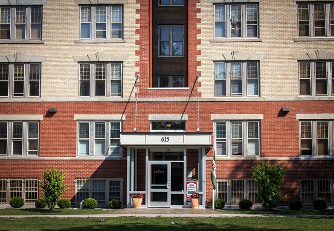 Foto del edificio - 615 James St